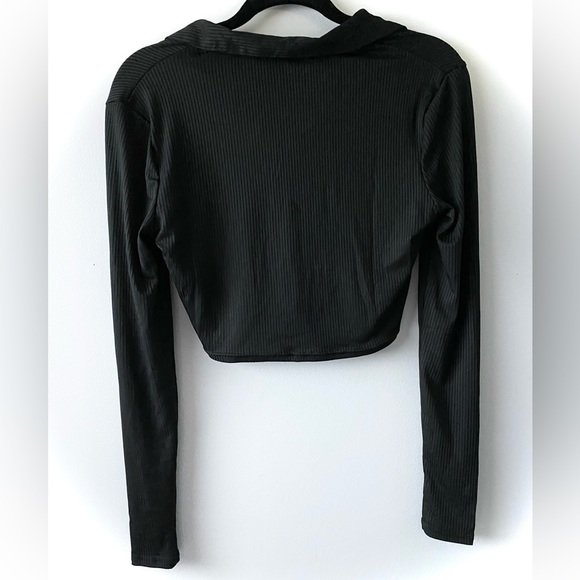 🛑SOLD🛑Streetwear Society Black Ribbed Collared Long Sleeve Cropped Top Size M - Picture 2 of 3